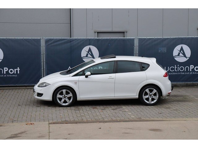 Personenauto seat leon benzine 2009 - afbeelding 1 van  1
