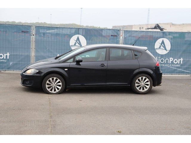 Personenauto seat leon diesel 105pk 2011 (marge) - afbeelding 1 van  1