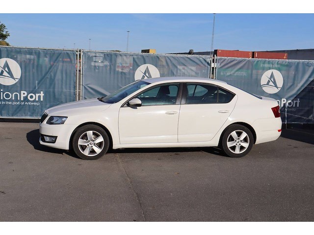 Personenauto skoda octavia benzine 105pk 2014 (marge) - afbeelding 1 van  1