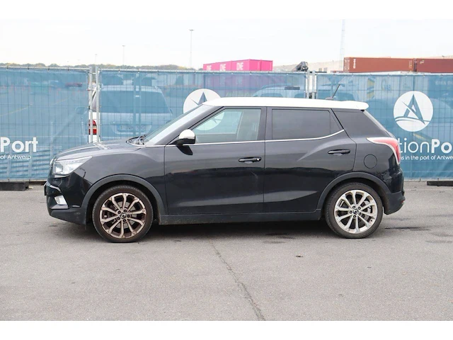 Personenauto ssangyong tivoli benzine 128pk 2018 (marge) - afbeelding 1 van  1