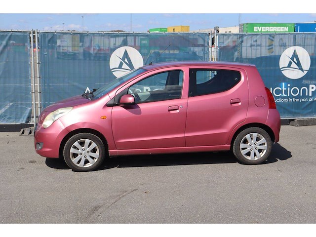 Personenauto suzuki altro benzine 68pk 2011 (marge) - afbeelding 1 van  1