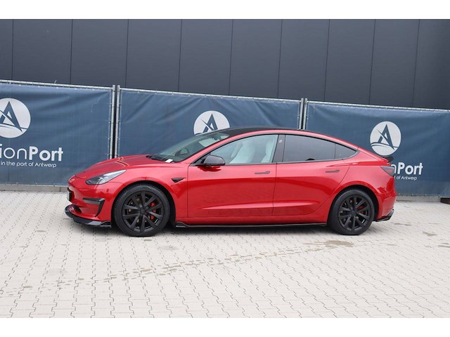 Personenauto tesla model 3 elektrisch 283pk 2021 (marge) - afbeelding 1 van  1