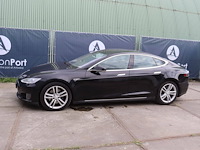 Personenauto tesla model s elektrisch 108pk 2016 - afbeelding 1 van  1