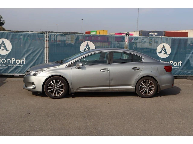 Personenauto toyota avensis diesel 124pk 2012 (marge) - afbeelding 1 van  1
