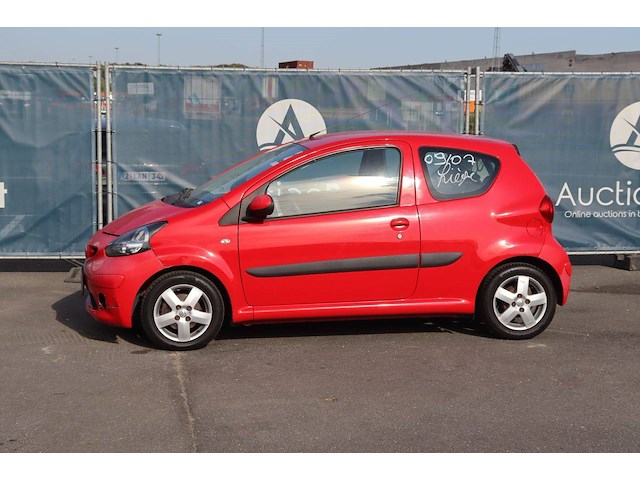 Personenauto toyota aygo benzine 68pk 2006 (marge) - afbeelding 1 van  1