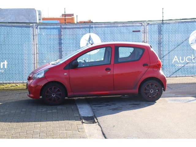 Personenauto toyota aygo benzine 68pk 2006 (marge) - afbeelding 1 van  1