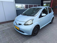 Personenauto toyota aygo benzine 68pk 2007 - afbeelding 1 van  1
