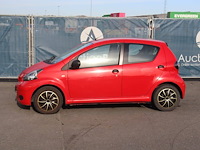 Personenauto toyota aygo benzine 68pk 2010 (marge) - afbeelding 1 van  1