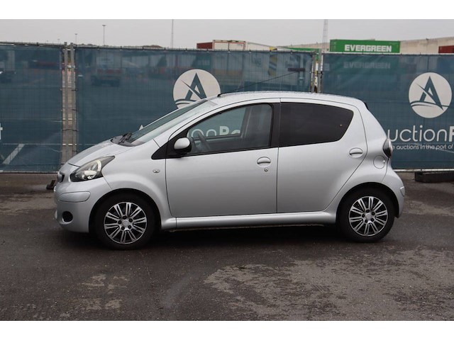 Personenauto toyota aygo benzine 68pk 2012 (marge) - afbeelding 1 van  1