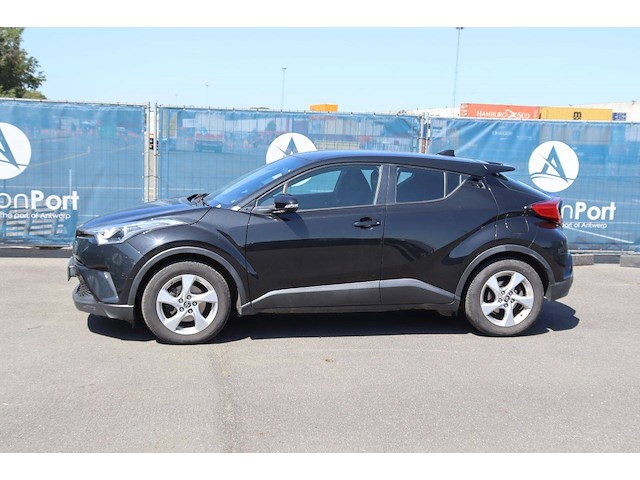 Personenauto toyota c-hr benzine 116pk 2017 (marge) - afbeelding 1 van  1