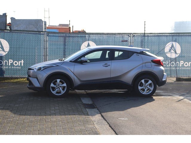 Personenauto toyota c-hr benzine 85pk 2017 (marge) - afbeelding 1 van  1