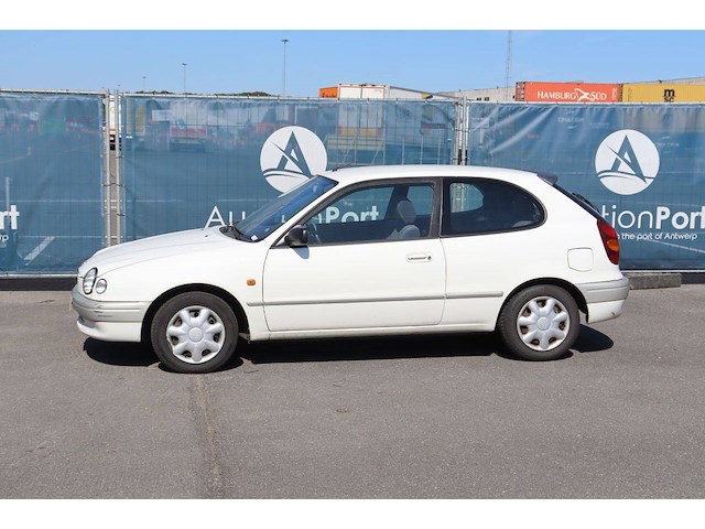 Personenauto toyota corolla benzine 97pk 1999 (marge) - afbeelding 1 van  1