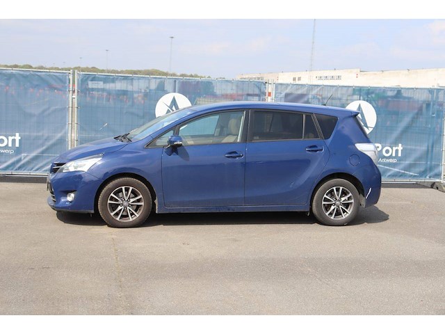 Personenauto toyota verso benzine 147pk 2014 (marge) - afbeelding 1 van  1