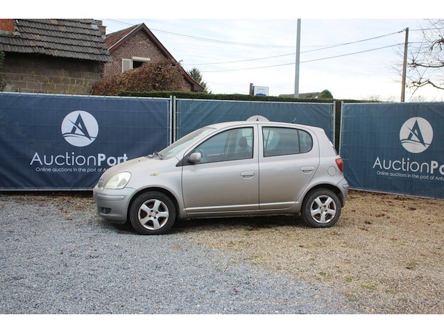 Personenauto toyota yaris benzine 2005 (marge) - afbeelding 1 van  1