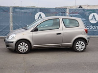 Personenauto toyota yaris benzine 69pk 2004 (marge) - afbeelding 1 van  1