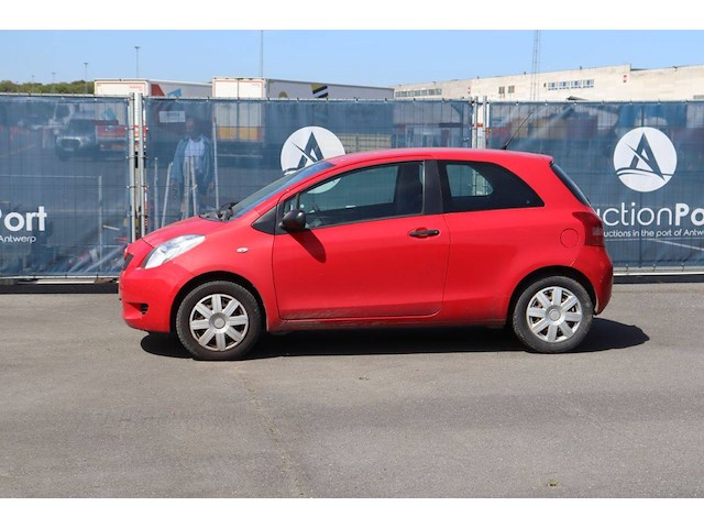 Personenauto toyota yaris benzine 69pk 2007 (marge) - afbeelding 1 van  1