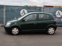 Personenauto toyota yaris benzine 84pk 2004 (marge) - afbeelding 1 van  1