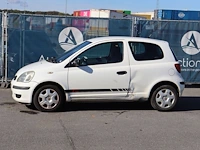 Personenauto toyota yaris benzine 84pk 2004 (marge)