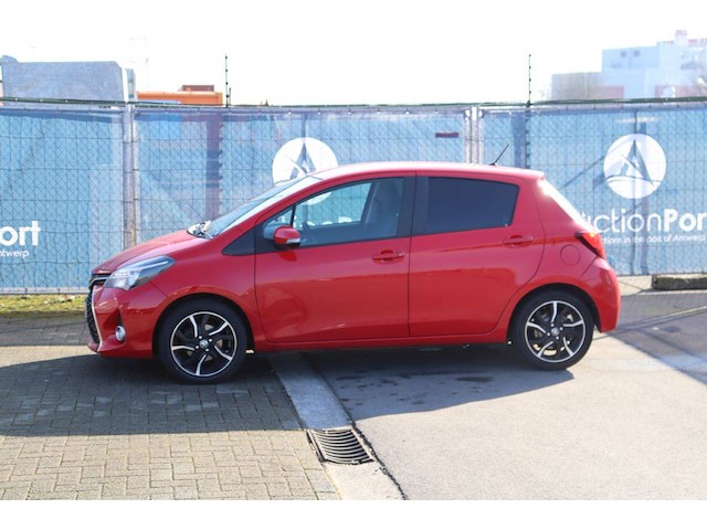 Personenauto toyota yaris benzine 99pk 2016 (marge) - afbeelding 1 van  1