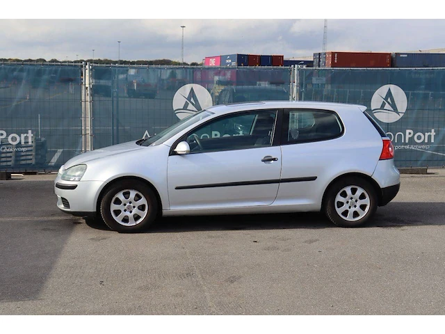 Personenauto volkswagen golf benzine 75pk 2004 (marge) - afbeelding 1 van  1