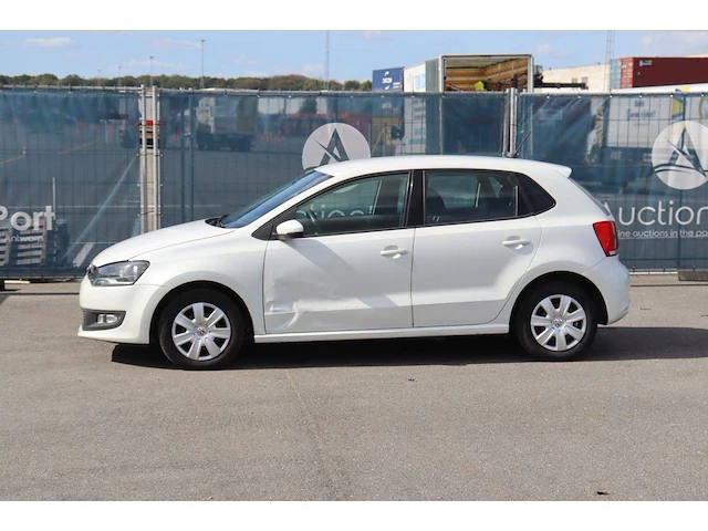 Personenauto volkswagen polo benzine 60pk 2013 (marge) - afbeelding 1 van  1