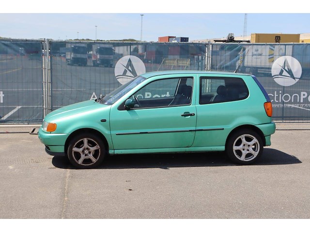 Personenauto volkswagen polo benzine 65pk 1997 (marge) - afbeelding 1 van  1