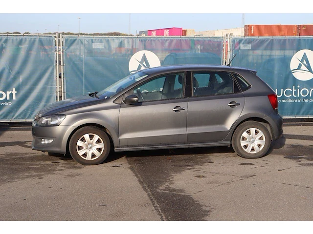Personenauto volkswagen polo benzine 70pk 2013 (marge) - afbeelding 1 van  1