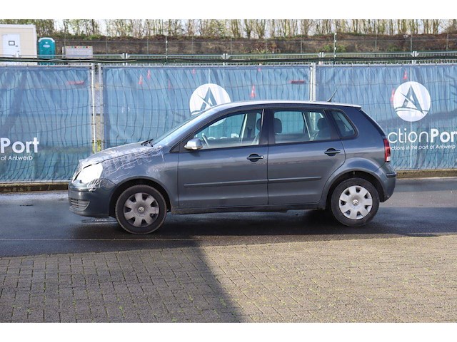 Personenauto volkswagen polo benzine 75pk 2005 (marge) - afbeelding 1 van  1