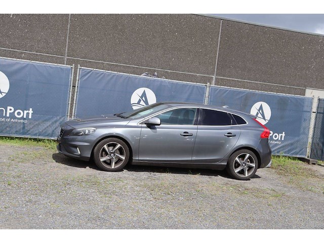 Personenauto volvo v40 benzine 150pk 2014 - afbeelding 1 van  1