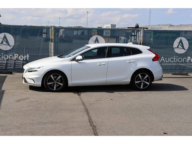 Personenauto volvo v40 diesel 120pk 2017 (marge) - afbeelding 1 van  1