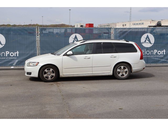 Personenauto volvo v50 diesel 110pk 2009 (marge) - afbeelding 1 van  1