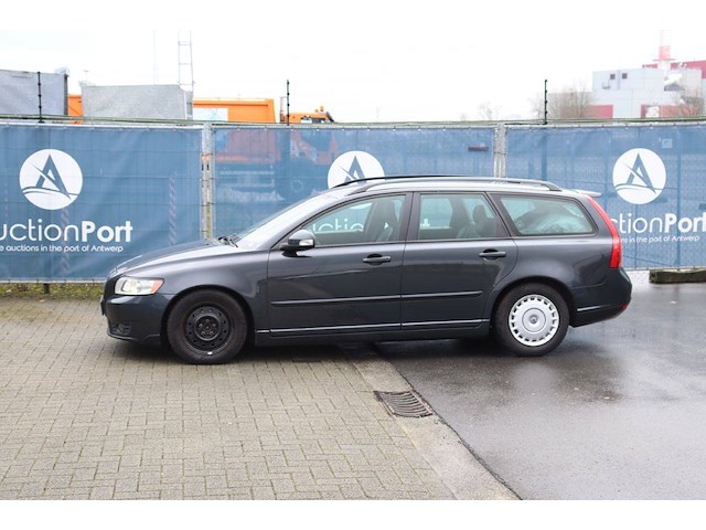 Personenauto volvo v50 diesel 110pk 2010 (marge) - afbeelding 1 van  1