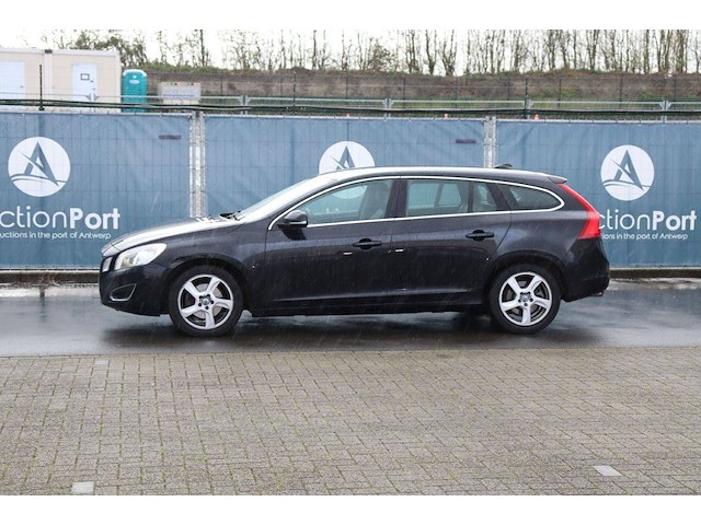 Personenauto volvo v60 diesel 163pk 2011 (marge) - afbeelding 1 van  1