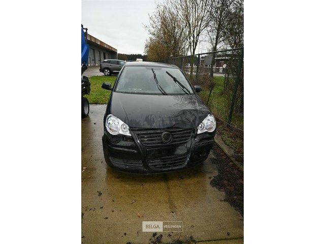 Personenauto vw polo - afbeelding 2 van  9