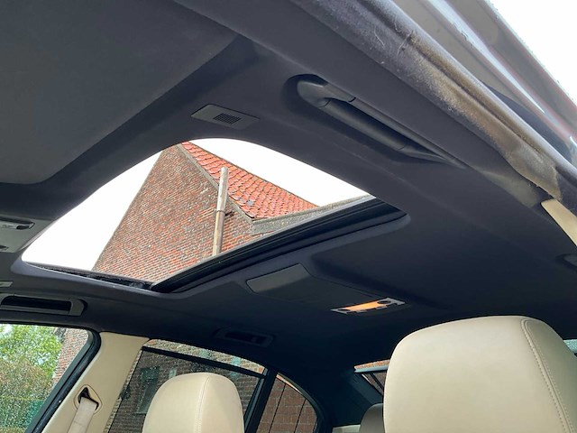 Personenauto - afbeelding 18 van  19