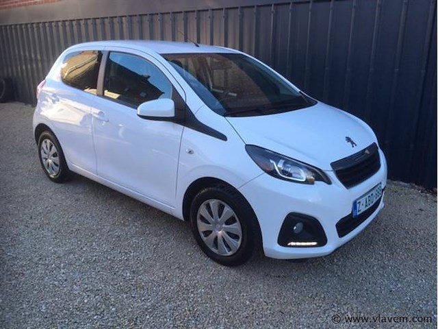 Personenauto - afbeelding 6 van  13