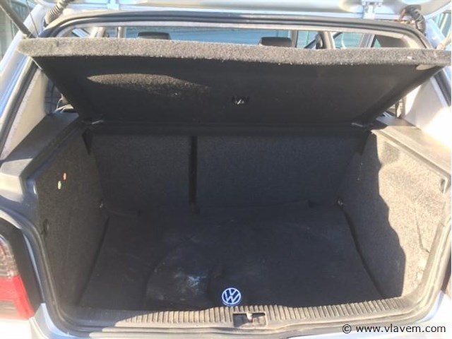 Personenauto - afbeelding 5 van  17