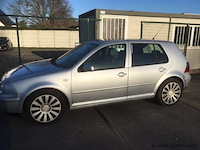 Personenauto - afbeelding 11 van  17