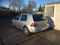 Personenauto - afbeelding 12 van  17