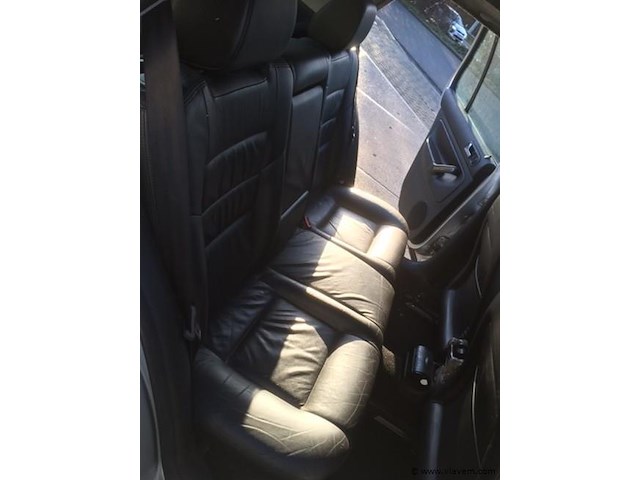 Personenauto - afbeelding 17 van  17