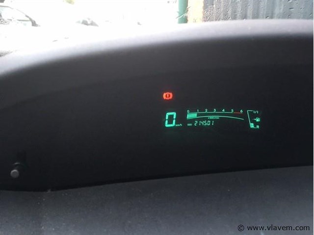 Personenauto - afbeelding 4 van  12