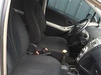 Personenauto - afbeelding 9 van  12