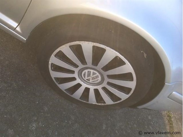 Personenauto - afbeelding 2 van  15