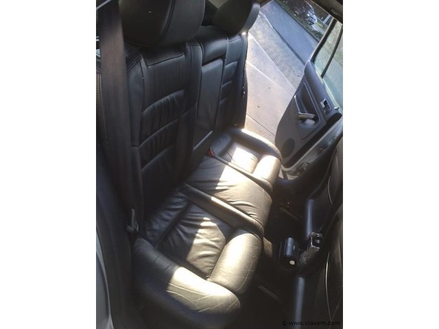 Personenauto - afbeelding 7 van  15