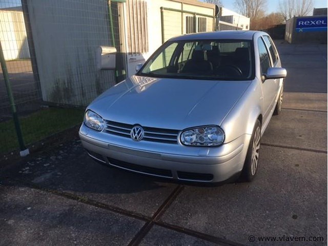 Personenauto - afbeelding 8 van  15