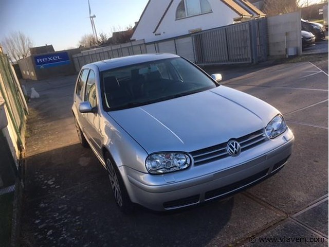 Personenauto - afbeelding 9 van  15