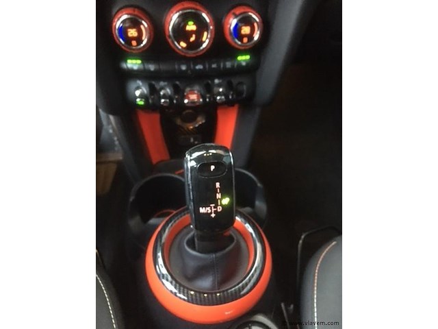 Personenauto - afbeelding 2 van  28