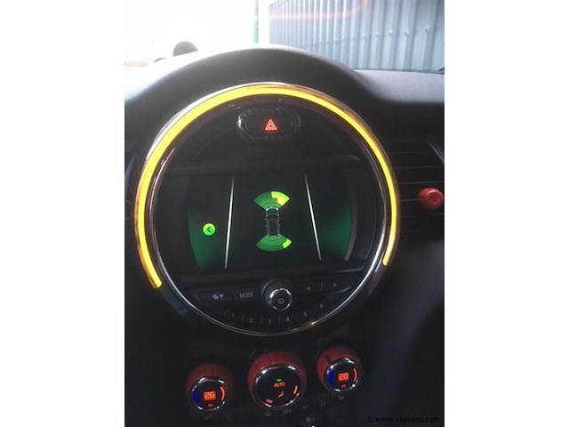 Personenauto - afbeelding 5 van  28