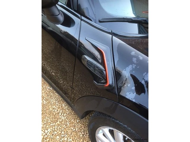 Personenauto - afbeelding 8 van  28