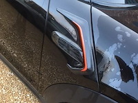 Personenauto - afbeelding 8 van  28